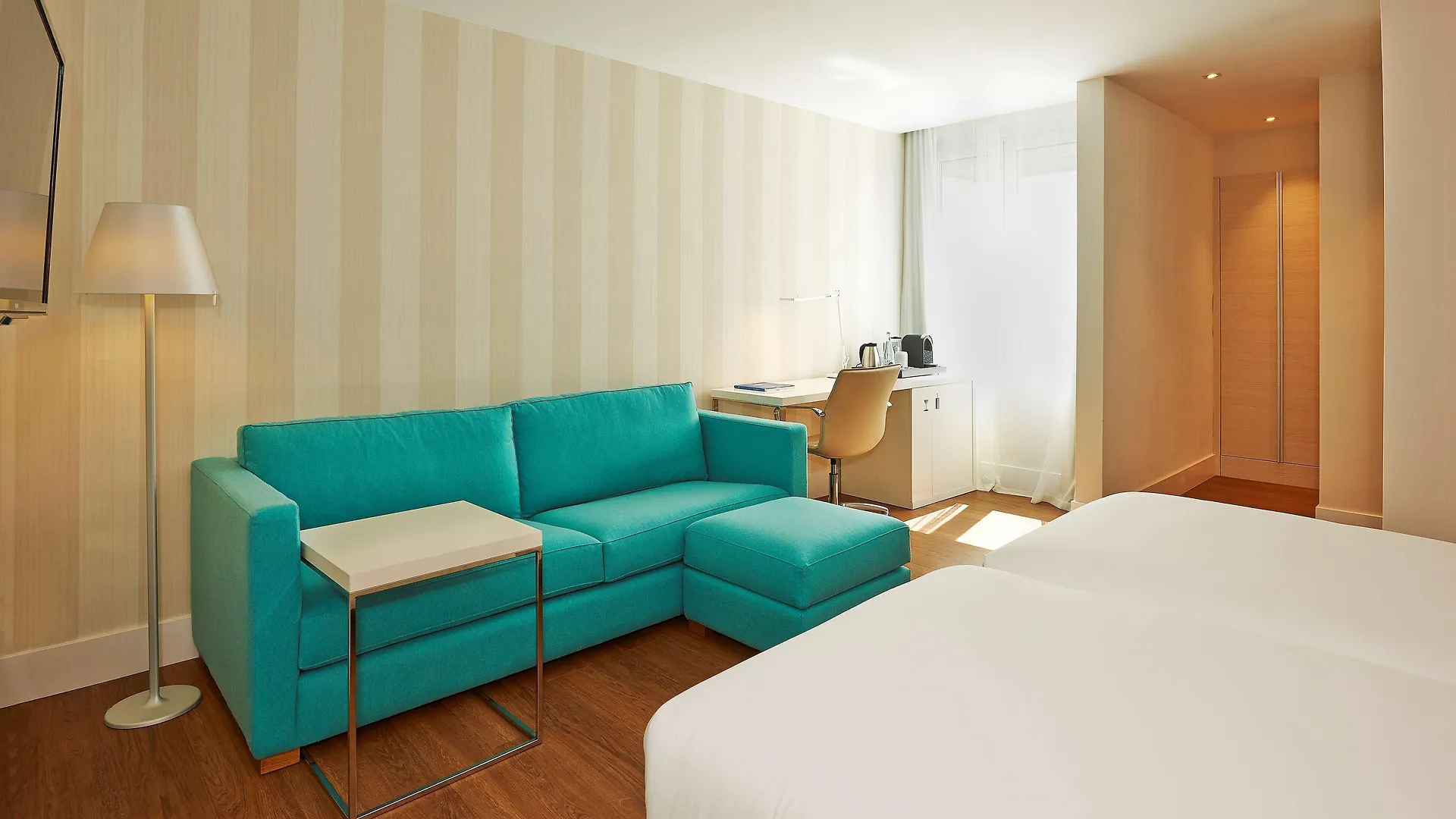 Nh Sants Barcelona Otel