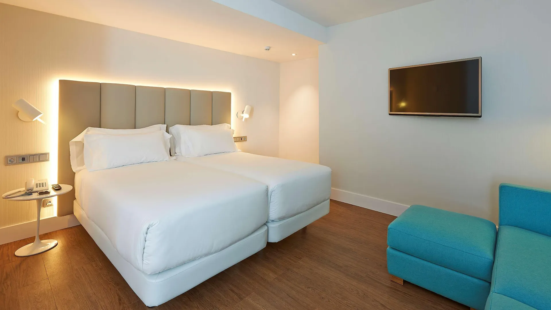 ****  Nh Sants Barcelona Otel İspanya