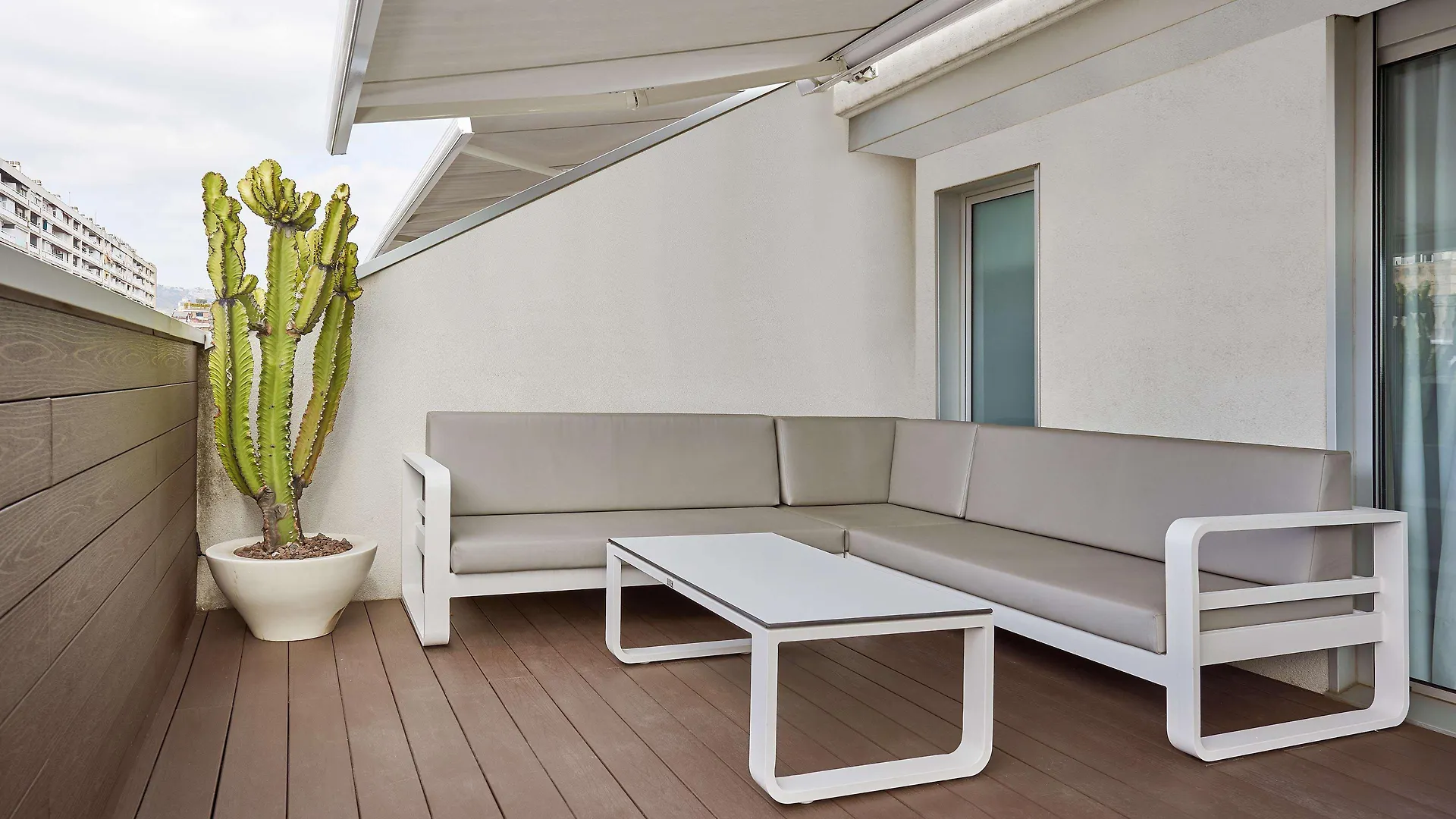 Nh Sants Barcelona Otel