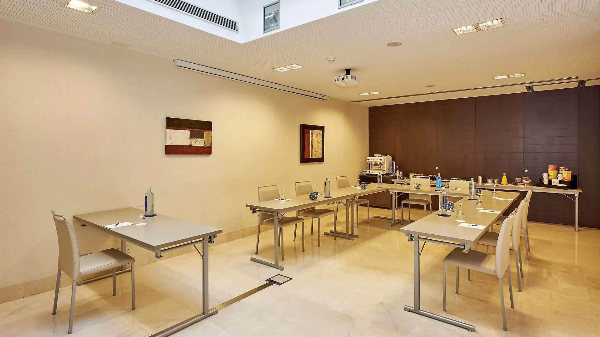 Nh Sants Barcelona Otel
