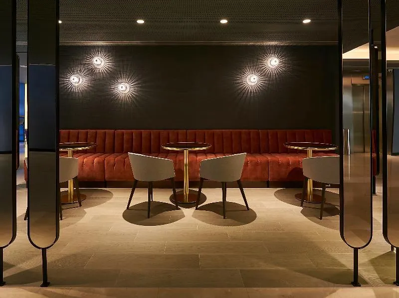 Nh Sants Barcelona Otel 4*,